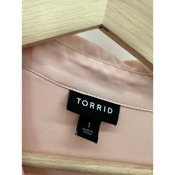 Torrid Light Pink Long Sleeve Embellished Collared Shirt‎ Women's Size 1 1X - Picture 5 of 7